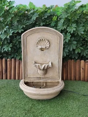 Hanging water fountain